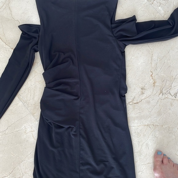 RACHEL ROY BLACK COLD SHOULDER FITTED DRESS - Picture 7 of 8